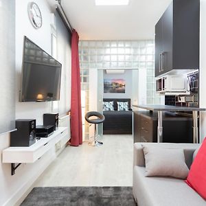 Gran Vía Apartment by Rentalis
